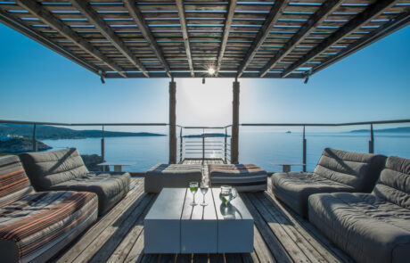 Olea Prime Luxury Villa - Deck by the cliff